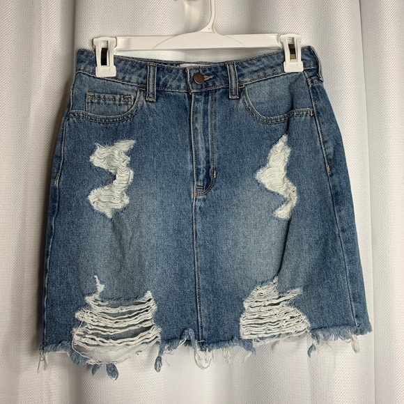 HOLLISTER Ultra High-Rise denim skirt - Picture 4 of 6